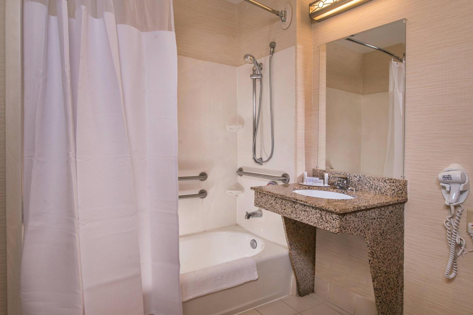 Fairfield Inn Dulles Airport Chantilly Esterno foto