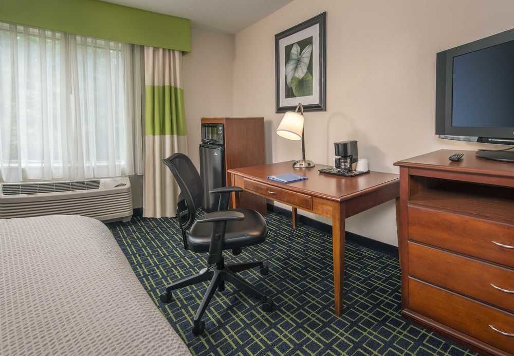 Fairfield Inn Dulles Airport Chantilly Esterno foto